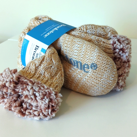 Chunky Cable Knit Cozy Warmer Socks with grippers - Picture 3 of 5